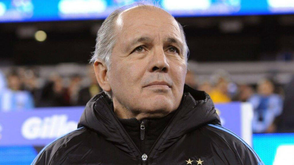 Alejandro Sabella fue internado en Capital Federal