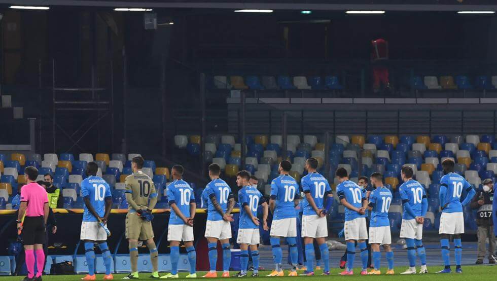El Napoli lucirá hoy una camiseta especial en homenaje a Maradona