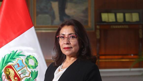 Una abogada feminista encabeza el Gabinete del nuevo presidente peruano Francisco Sagasti