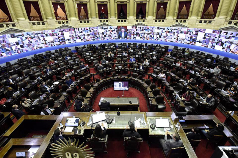 El Senado debate el proyecto que sujeta los acuerdos de deuda al aval del Congreso