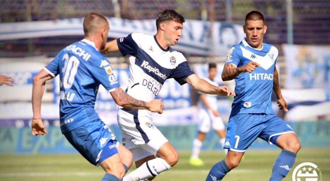 Gimnasia, en medio del dolor por la muerte de Diego, visita a Vélez