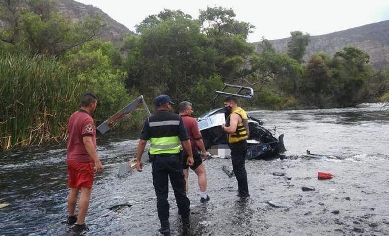 Se realizan peritajes en el lugar de la caída del helicóptero que comandaba Jorge Brito