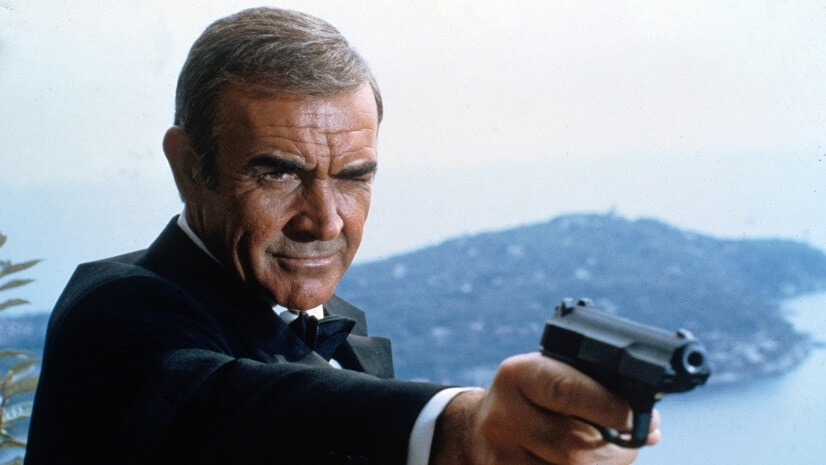 En una subasta de artículos hollywoodenses se pagó una cifra récord por la primera arma de James Bond