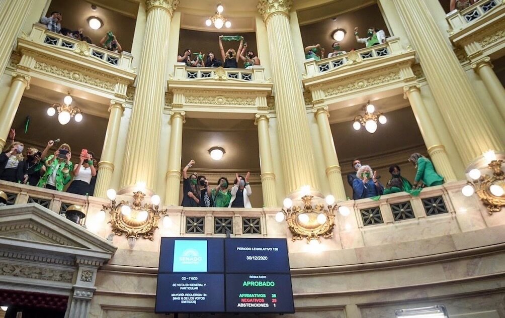 Convierten en Ley el Plan de los 1.000 Días de asistencia a niños y niñas