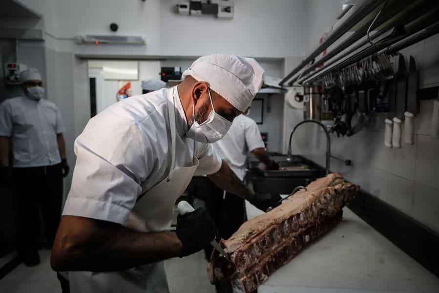 El Gobierno nacional ultima detalles con los frigoríficos para que ofrezcan cortes vacunos a menor precio para las Fiestas