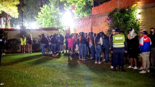 José C. Paz: Desbaratan tres fiestas clandestinas con más de 500 personas