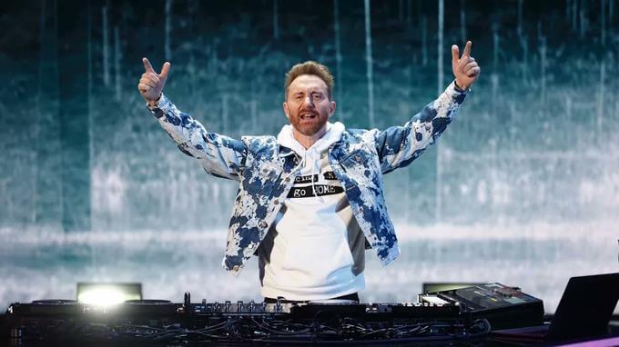 David Guetta despide el año con un show benéfico por streaming
