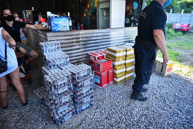 Desactivaron una fiesta clandestina en el parador Náutico de Escobar