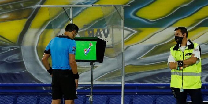 El Var se aplicará al fútbol argentino en el mes de julio