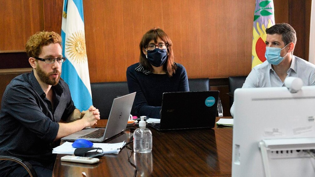 Provincia retoma las paritarias con los gremios estatales