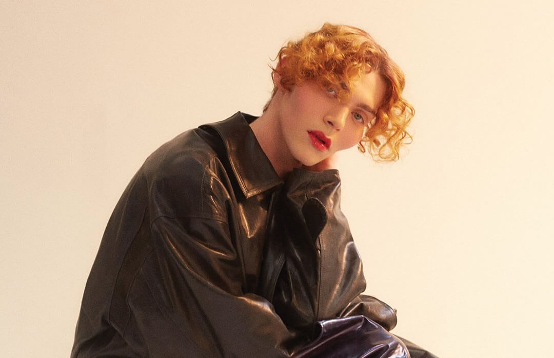 Murió en Grecia a los 34 años la artista trans SOPHIE
