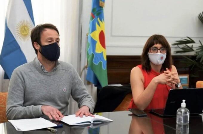 La Provincia acordó paritarias con los gremios estatales