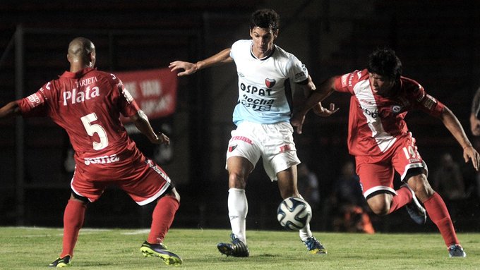 Colón y Argentinos se miden por la Copa Argentina
