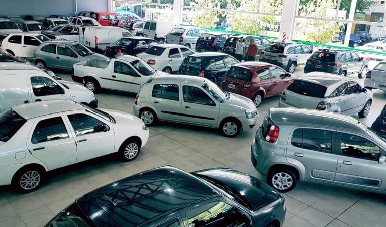 La Defensoría del Pueblo presentó una demanda contra automotrices por fraude con los planes de ahorro