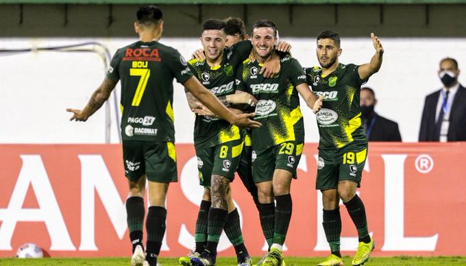 Defensa y Justicia goleó en casa y se ilusiona en la Copa