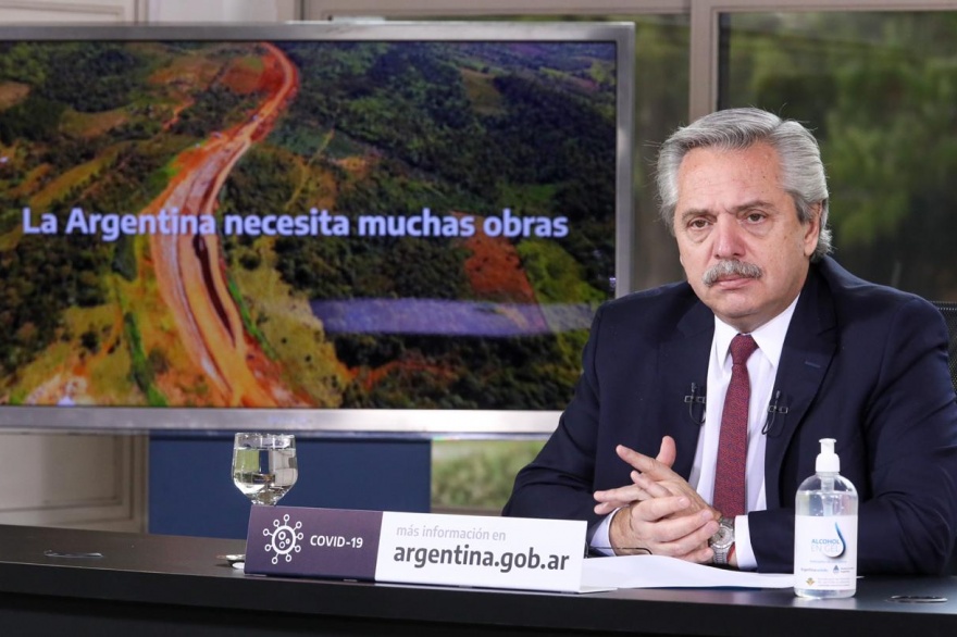 El Presidente participa de un foro en el Día Internacional de los Trabajadores