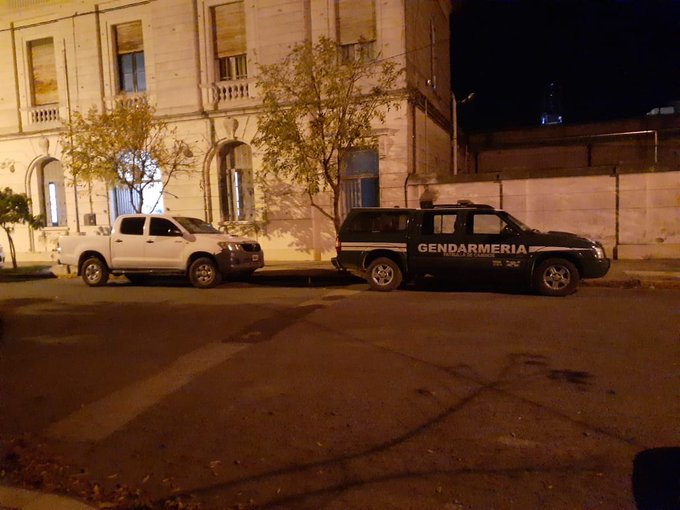 Cinco presos se fugaron de una comisaría de Tres Arroyos y son intensamente buscados