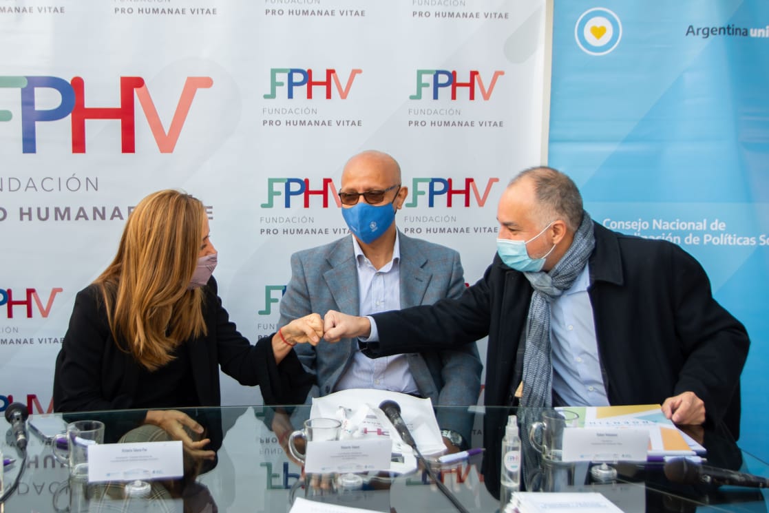 Tolosa Paz, la Fundación Pro Humanae Vitae y Naciones Unidas en un foro por el desarrollo de La Plata