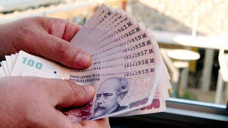 Destacan que se desacelera la baja en los créditos al sector privado