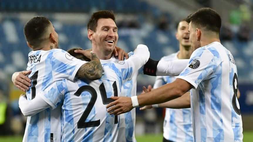 Doblete de Messi para la goleada de Argentina