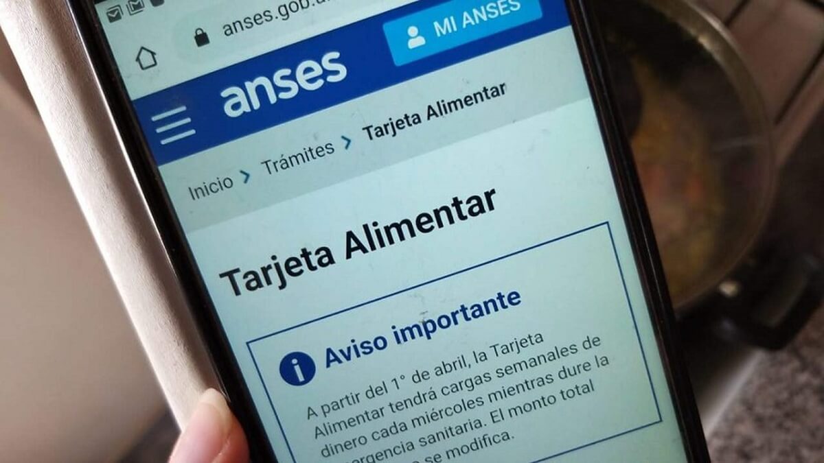 El Observatorio de la de Deuda Social de la UCA elogió la AUH y la Tarjeta Alimentar