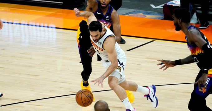 Con Campazzo, Denver Nuggets cayó ante Suns en el Juego 1 de los NBA Playoffs