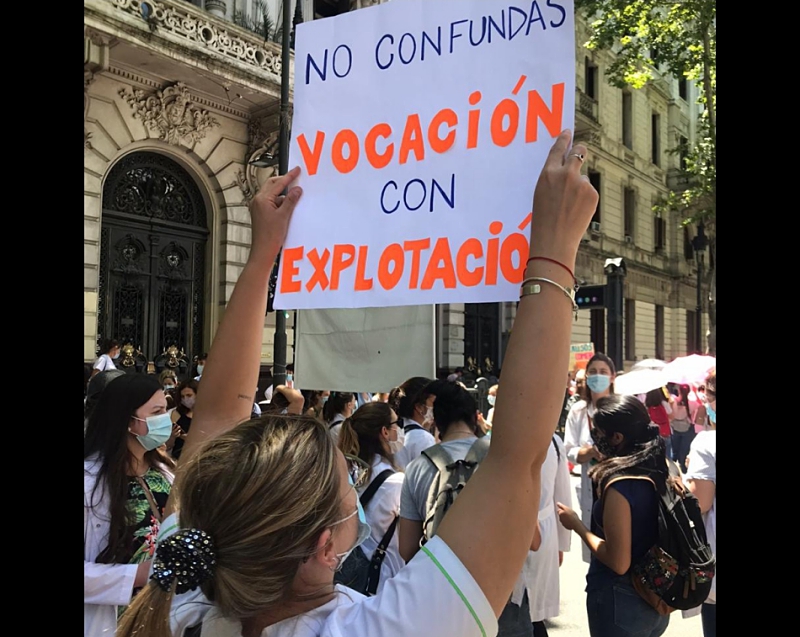 CABA: continúan las protestas docentes y los homenajes a los fallecidos por coronavirus