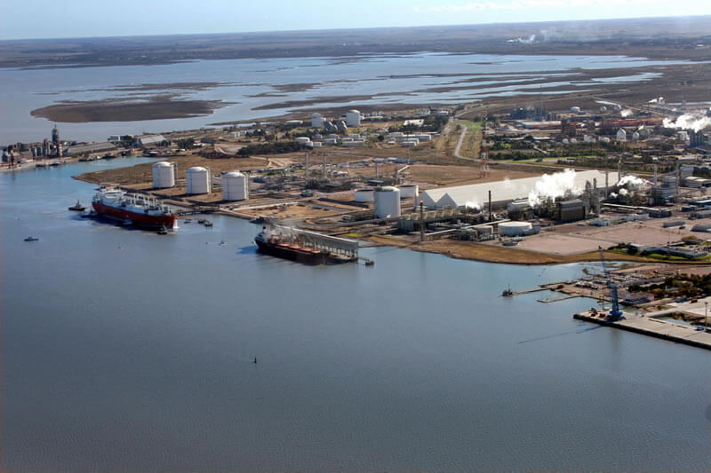 Distintas universidades firmaron un convenio con el puerto bahiense para impulsar el turismo recreativo