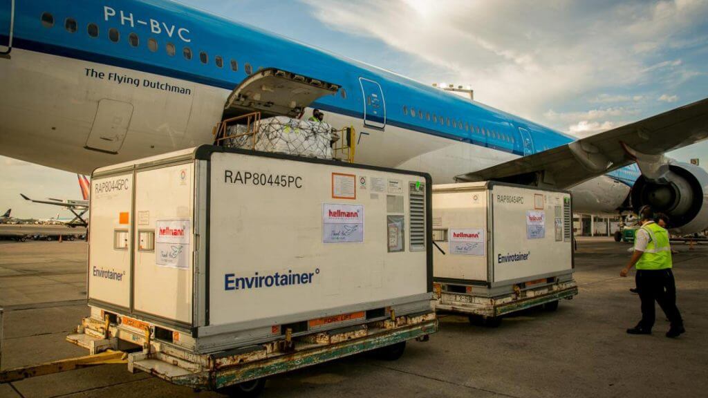 Llegó esta tarde otro avión desde China con vacunas Sinopharm