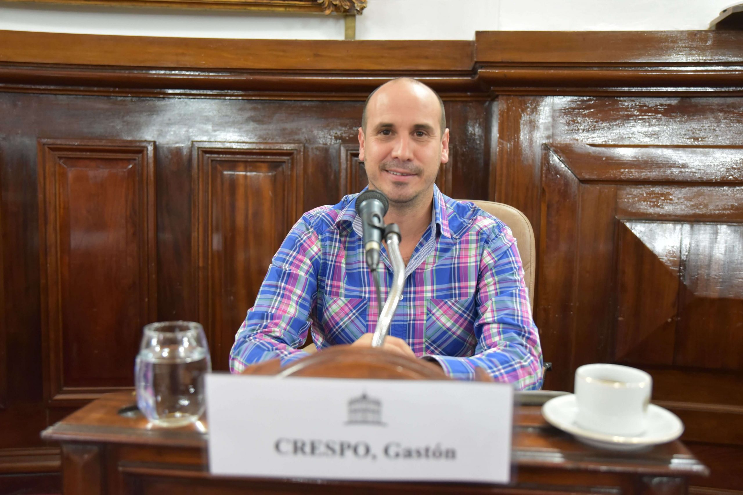 Crespo presentó un proyecto para generar empleo destinado a mayores de 45 años