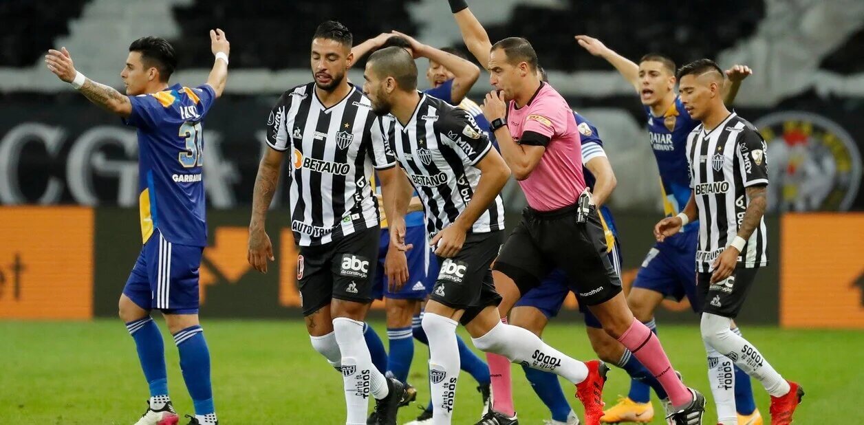 Boca quedó eliminado de la Libertadores ante Mineiro por el VAR y los penales