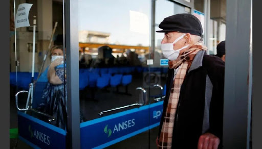 Cobran hoy los jubilados y pensionados con ingresos hasta $ 25.923 y DNI terminado en 4