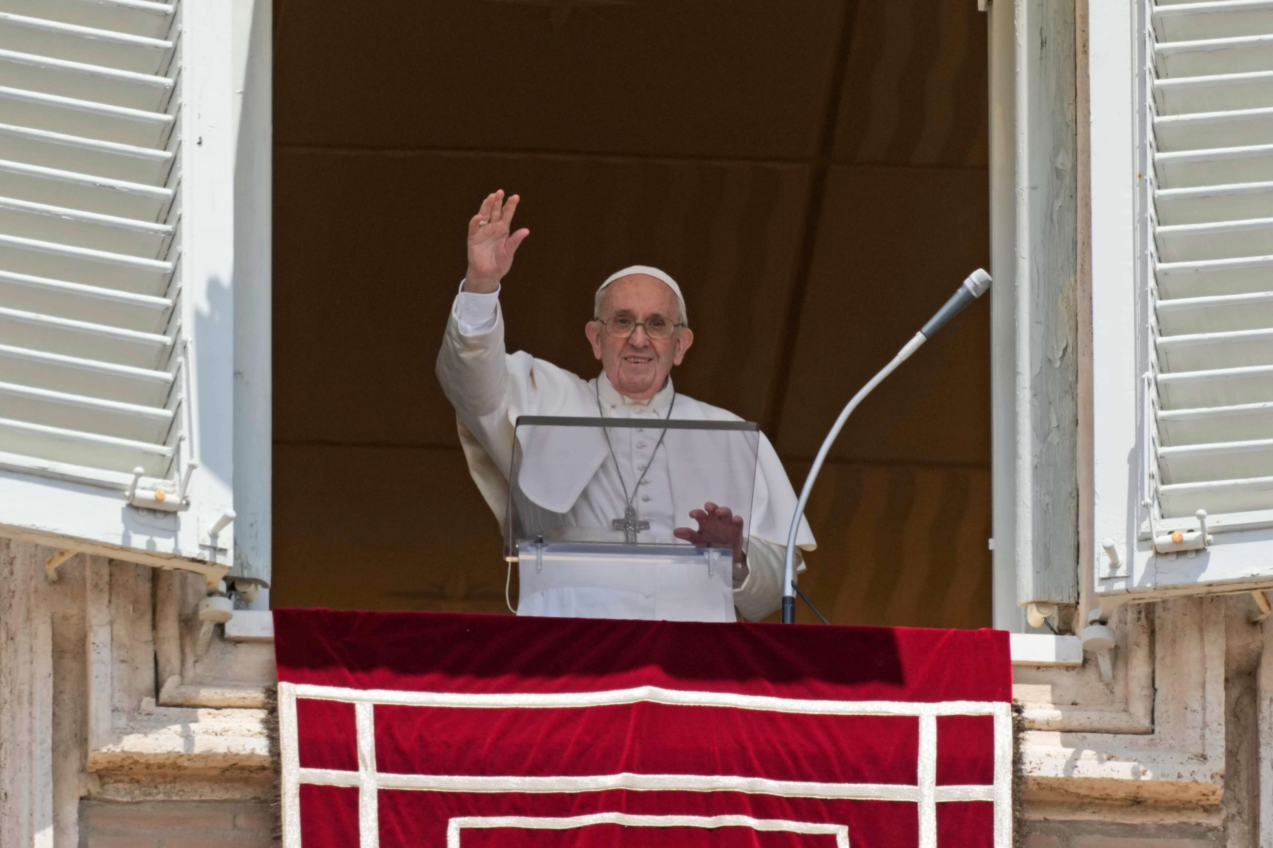 El papa Francisco saluda a Perú tras la asunción de Castillo