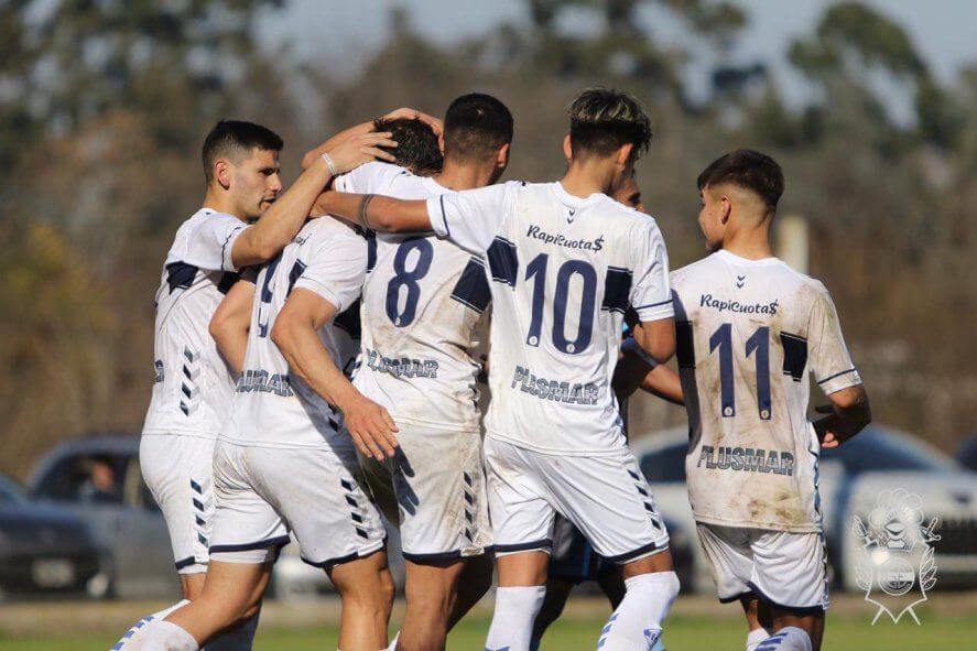 La Reserva de Gimnasia le ganó a Atlético Tucumán y quedó primera