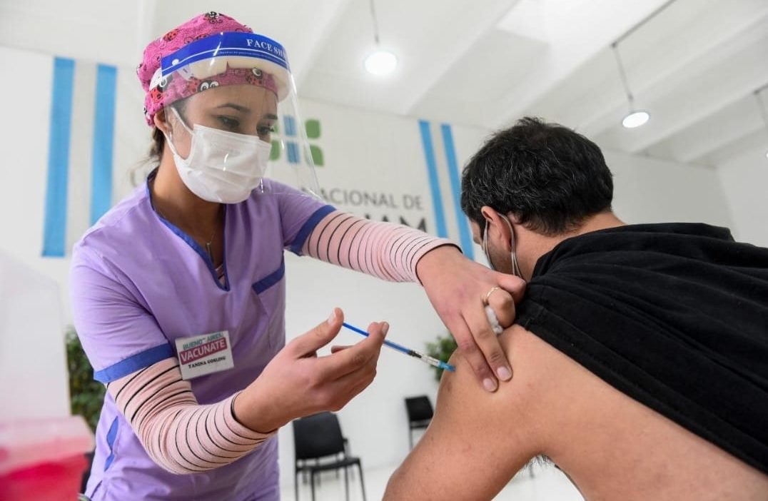 Plan de vacunación: conocé el esquema completo y los ejes del Gobierno para este mes