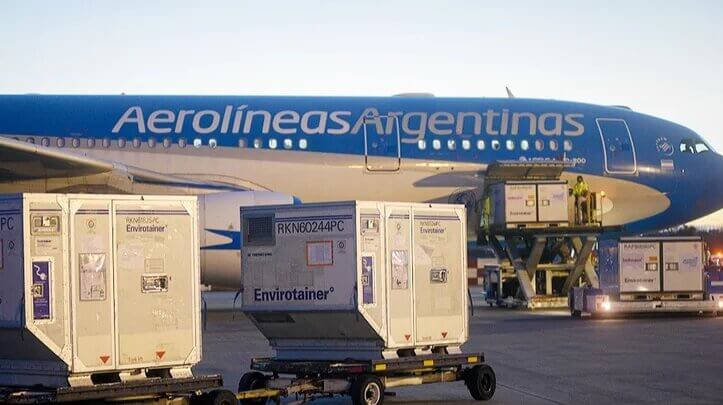 Llegan hoy 500 mil dosis de AstraZeneca y Argentina superará los 59 millones de vacunas recibidas