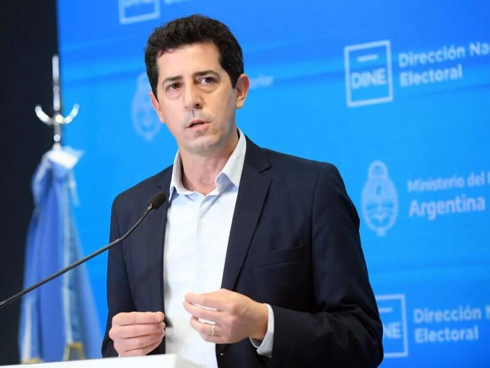 Tras la presentación de Eduardo "Wado" de Pedro, otros Ministros del Gabinete nacional pusieron su renuncia a disposición del Presidente