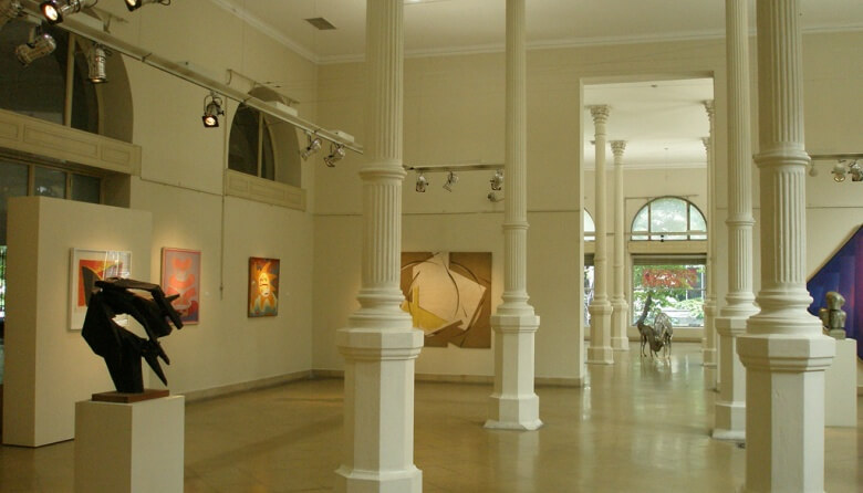 Inaugurarán una muestra en homenaje a artistas plásticos