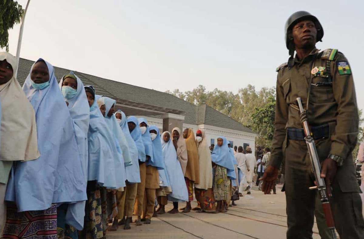 Liberan a decenas de estudiantes secuestrados en Nigeria
