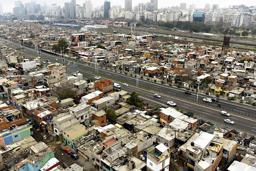 El índice de pobreza fue de 40,6% en el primer semestre del año