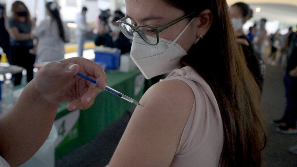 Llegan hoy al país más de 800 mil vacunas Pfizer contra el coronavirus
