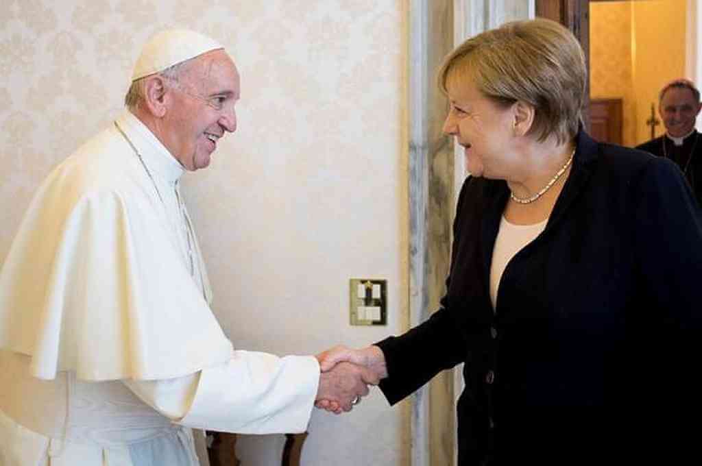 Francisco recibió a Merkel en el Vaticano