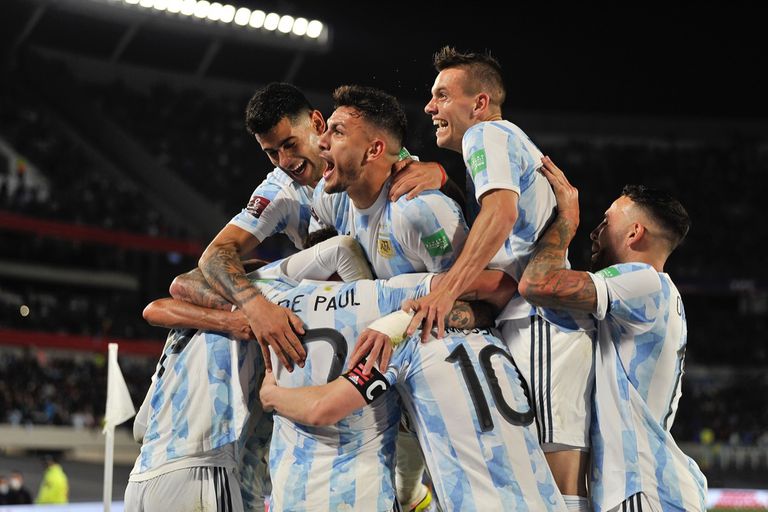Argentina se floreó ante Uruguay: lo goleó y está cada vez más cerca de Qatar