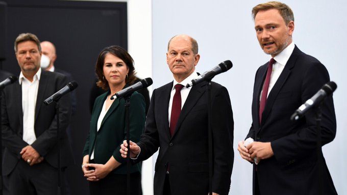 Anuncian un acuerdo preliminar para formar gobierno en Alemania