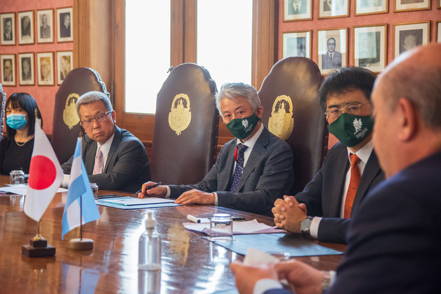Japón donará dos millones de dólares para equipar el centro de producción de vacunas de la UNLP