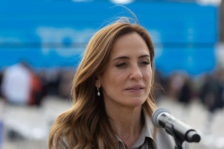 Tolosa Paz: "El rumbo que le queremos dar a Argentina no lo modificamos por un resultado electoral"
