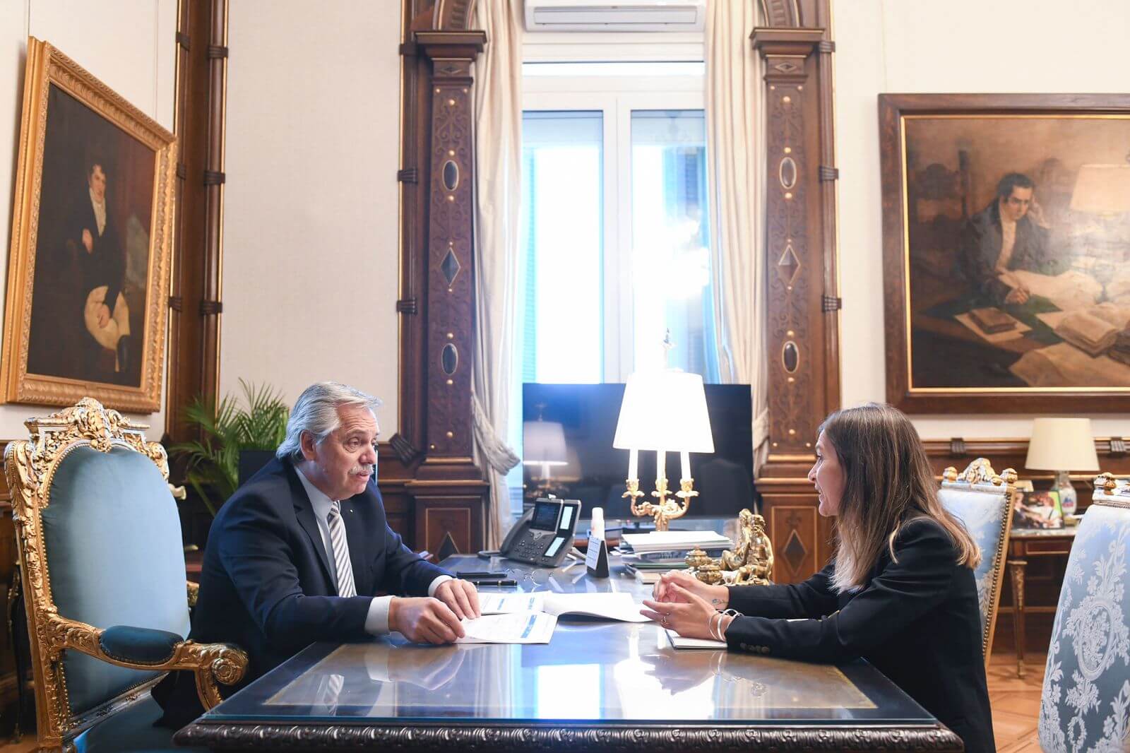 El Gobierno nacional anunció el pago de un complemento mensual para el salario familiar a partir de octubre