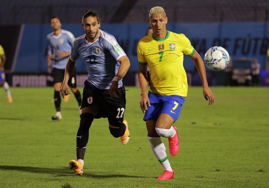 Brasil recibe a Uruguay en otro duelo clásico por Eliminatorias