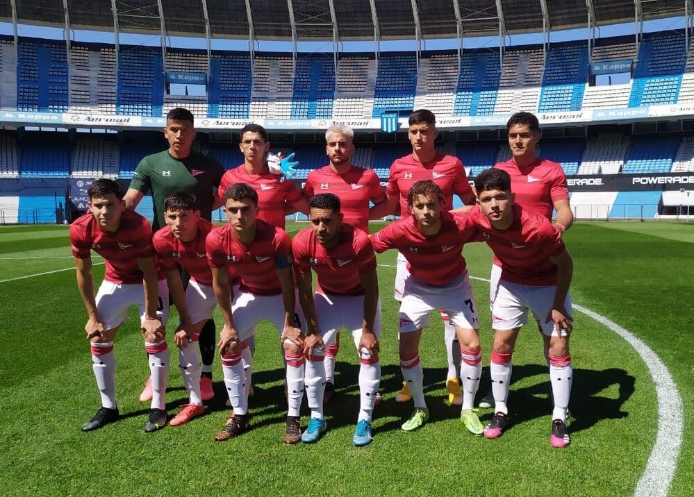 El Pincha se consolida en lo más alto del torneo de Reserva tras derrotar a Racing