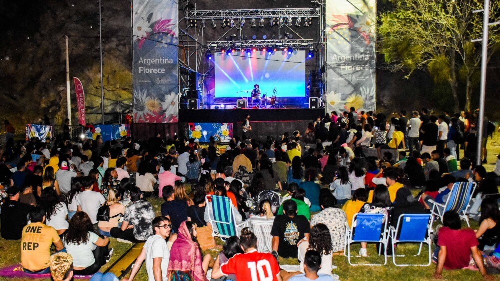El Festival Argentina Florece llega hoy a La Plata con Tita Print, Cachitas Now y Tambó Tambó